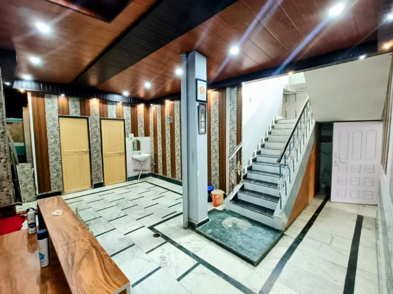 Mohit Paying Guest House Varanasi Exterior photo