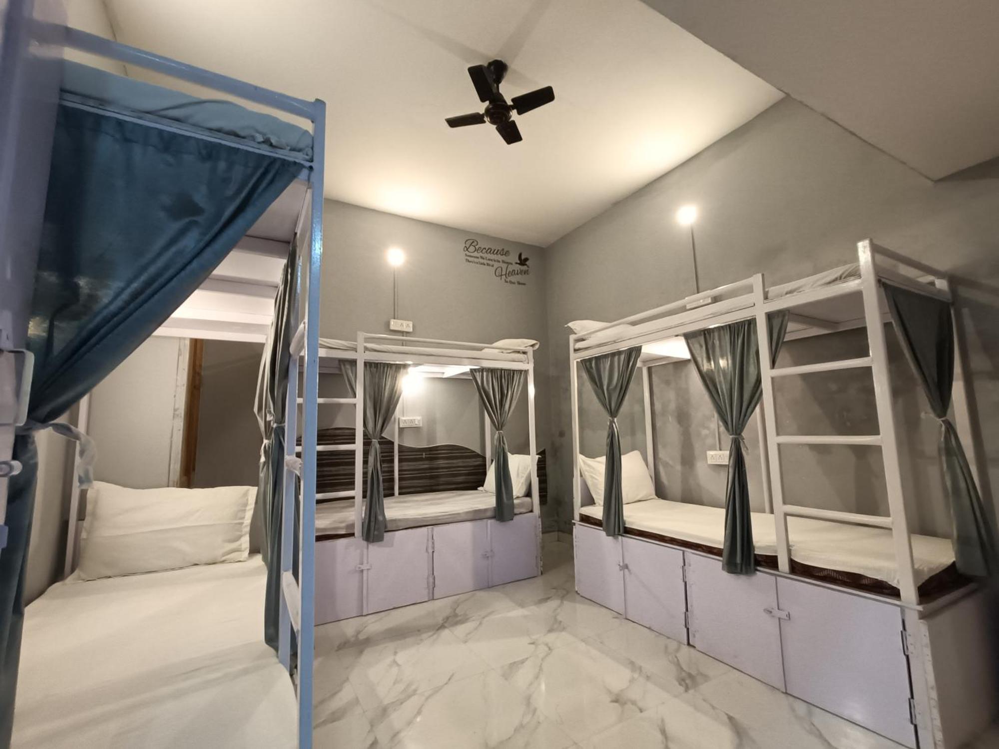 Mohit Paying Guest House Varanasi Exterior photo